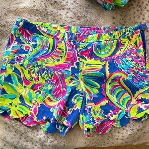 Lilly Scalloped Shorts - Beautiful colors 💐